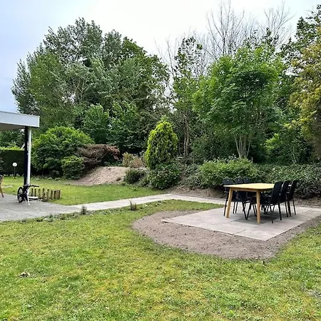 Groot Huis Met Tuin Bij Zee 度假居 奥德多普