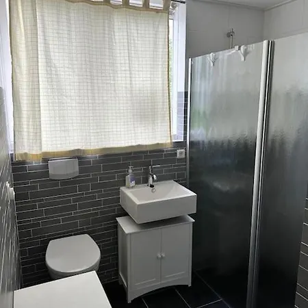 Groot Huis Met Tuin Bij Zee 度假居 奥德多普